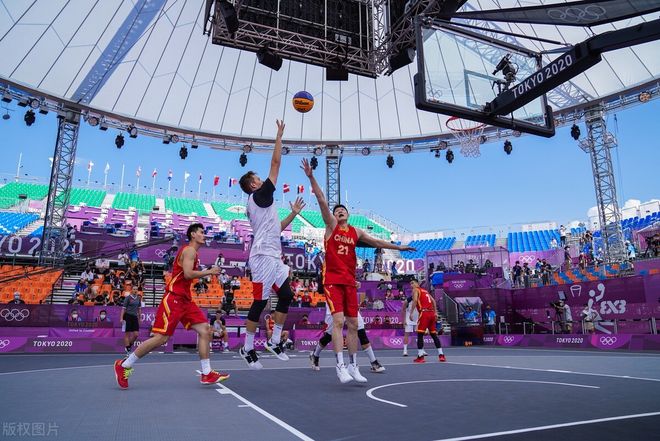 主帅连换两 主帅连换两