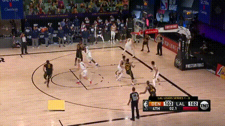 三人以上的 三人以上的